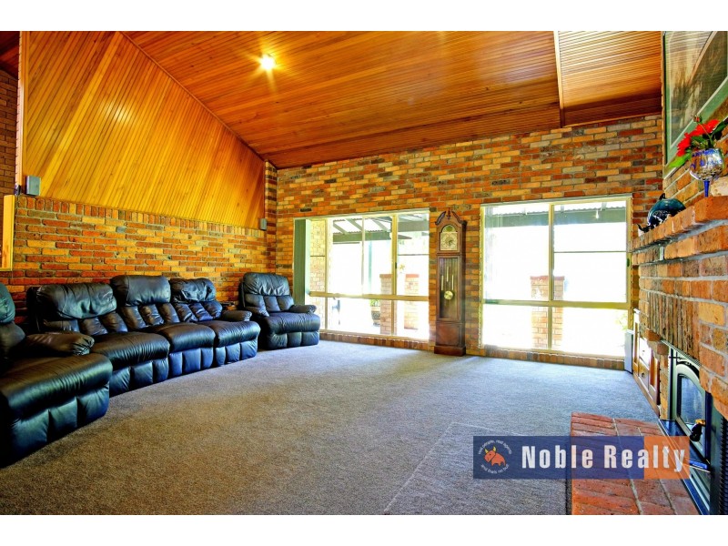 27 Tulloch Road, Tuncurry NSW 2428