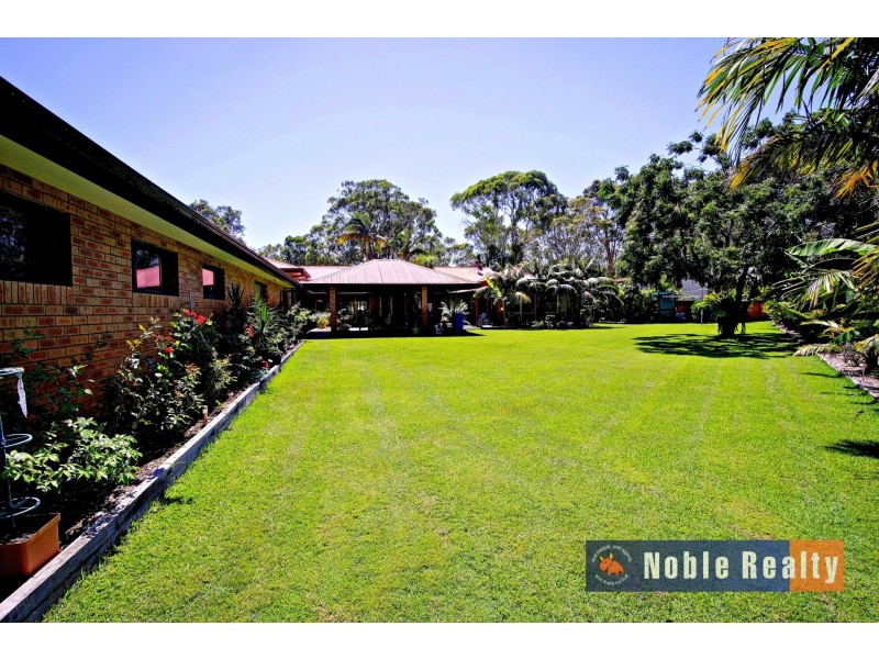 27 Tulloch Road, Tuncurry NSW 2428