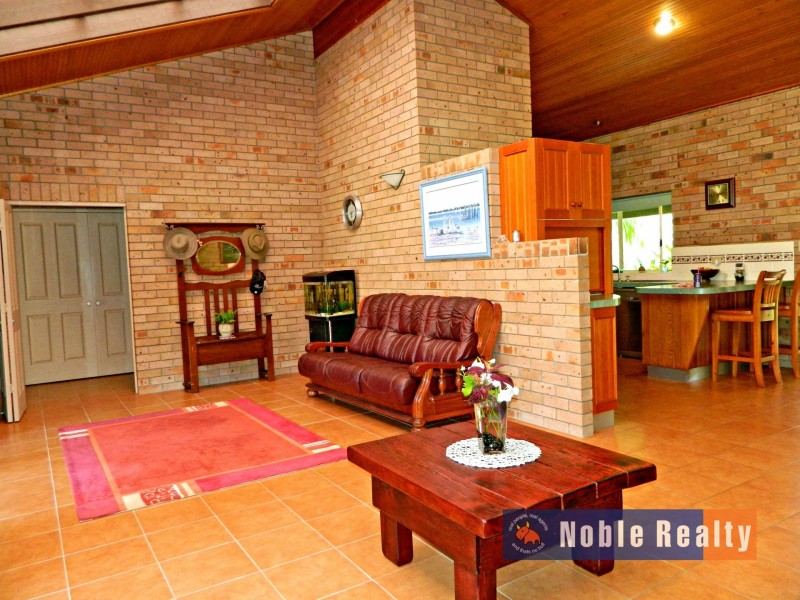 27 Tulloch Road, Tuncurry NSW 2428
