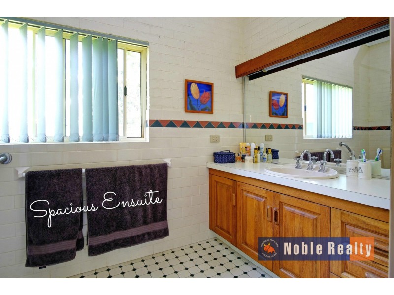 27 Tulloch Road, Tuncurry NSW 2428