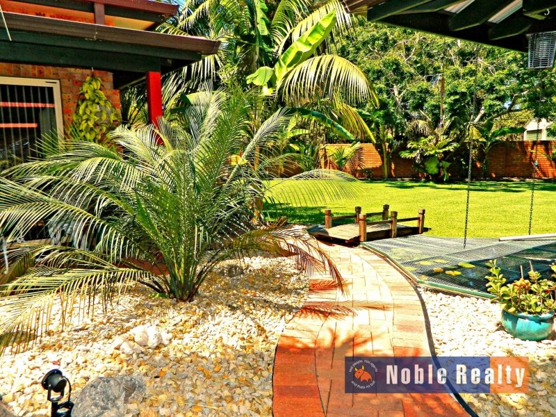 27 Tulloch Road, Tuncurry NSW 2428