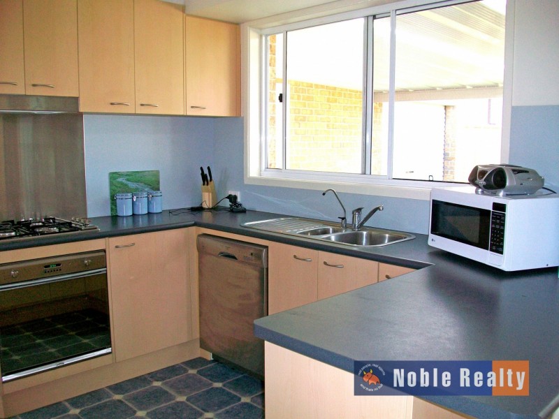 31 Lakeview Crescent, Forster NSW 2428