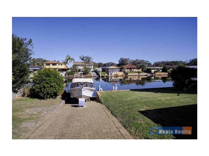 55 Elouera Crescent, Forster NSW 2428