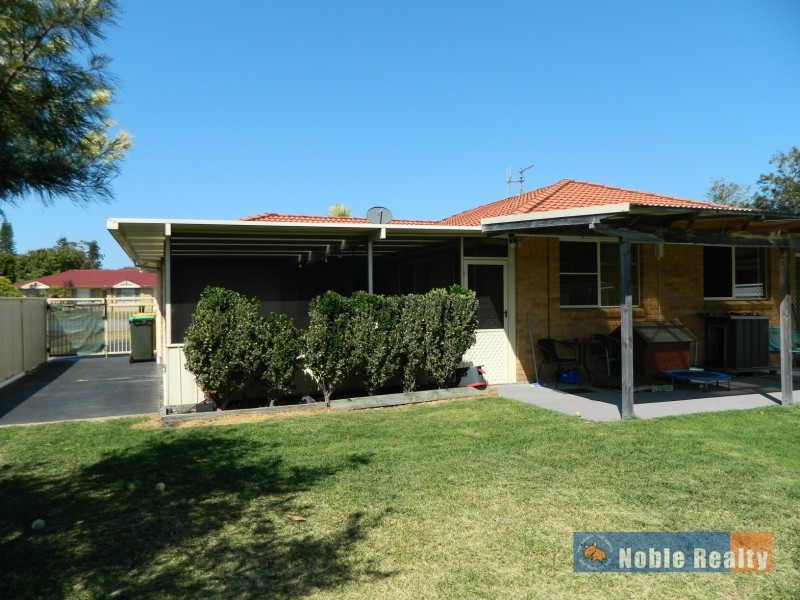 8 Tandara Place, Forster NSW 2428