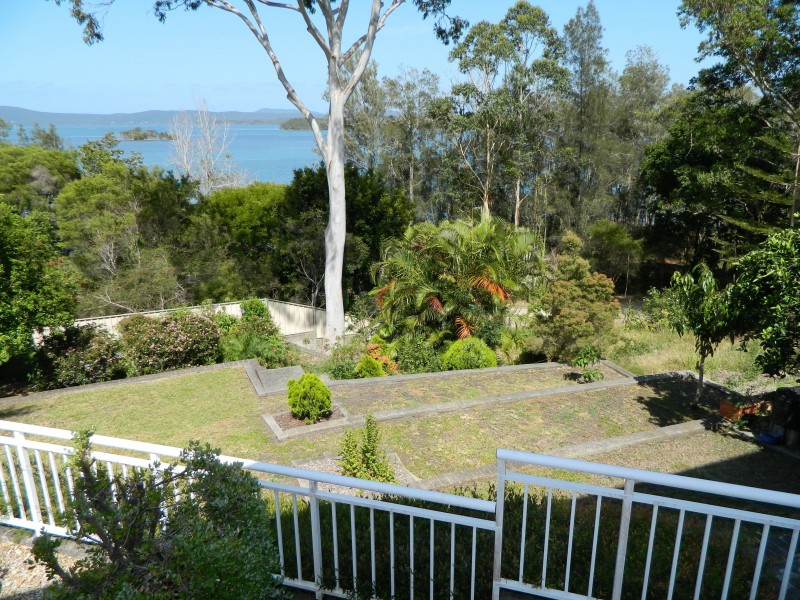25 Green Point Drive, Green Point NSW 2428