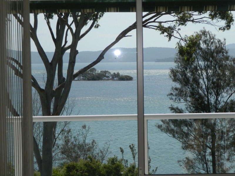 25 Green Point Drive, Green Point NSW 2428