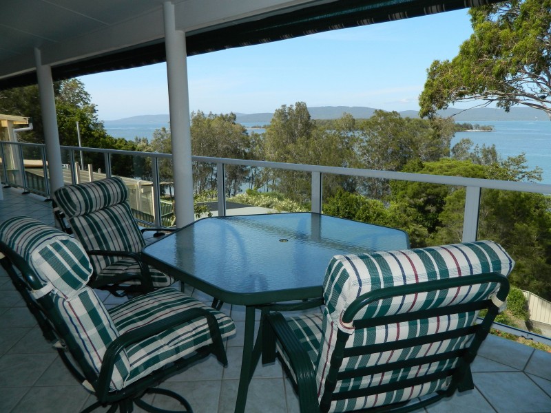 25 Green Point Drive, Green Point NSW 2428