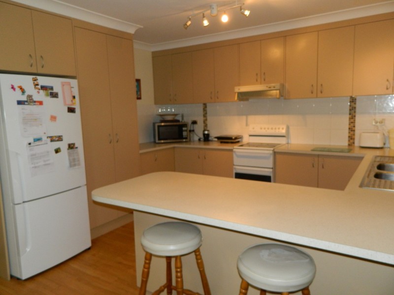 42 Hind Avenue, Forster NSW 2428