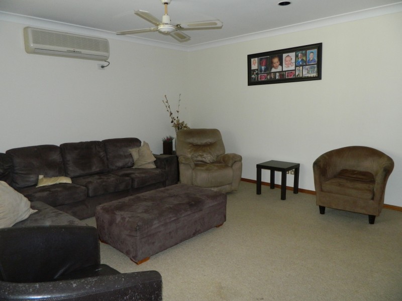 42 Hind Avenue, Forster NSW 2428