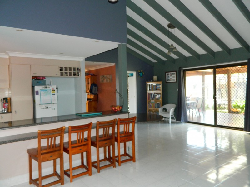 25 Woodward Place, Tuncurry NSW 2428