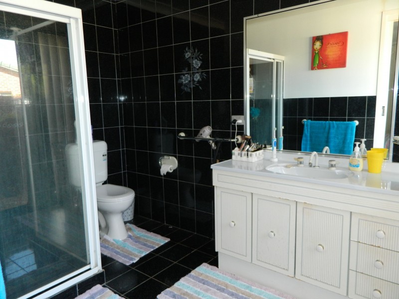 25 Woodward Place, Tuncurry NSW 2428