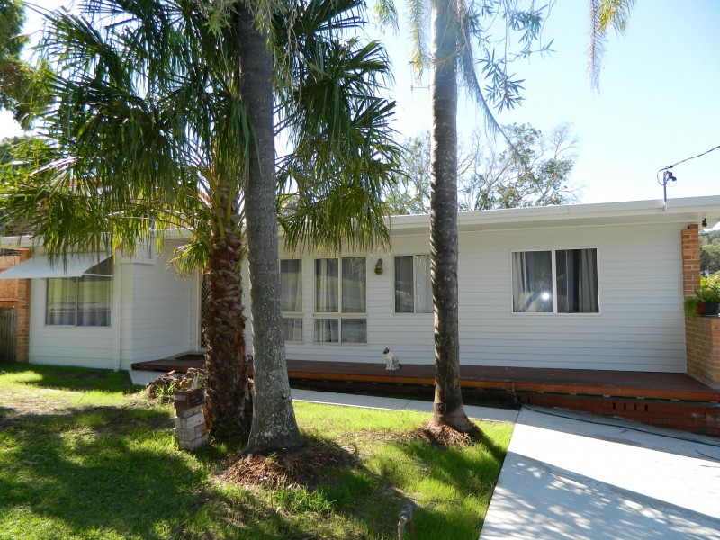 16 Water Street, Forster NSW 2428