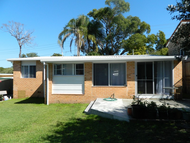 16 Water Street, Forster NSW 2428