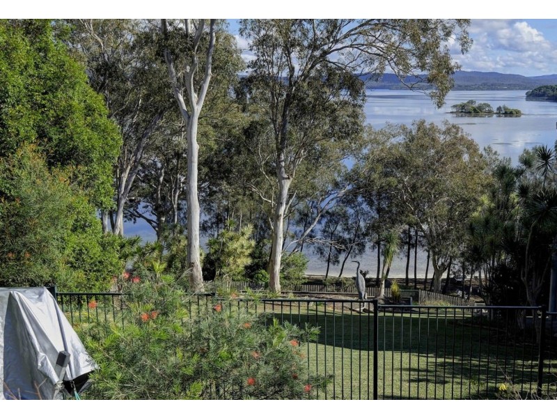 35 Green Point Drive, Green Point NSW 2428
