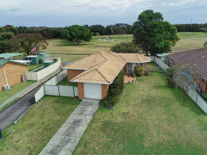 13 Eyre Crescent, Forster NSW 2428