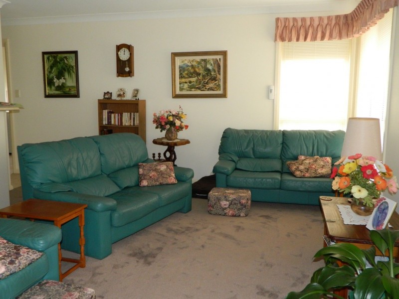 2/5 Cross Street, Forster NSW 2428