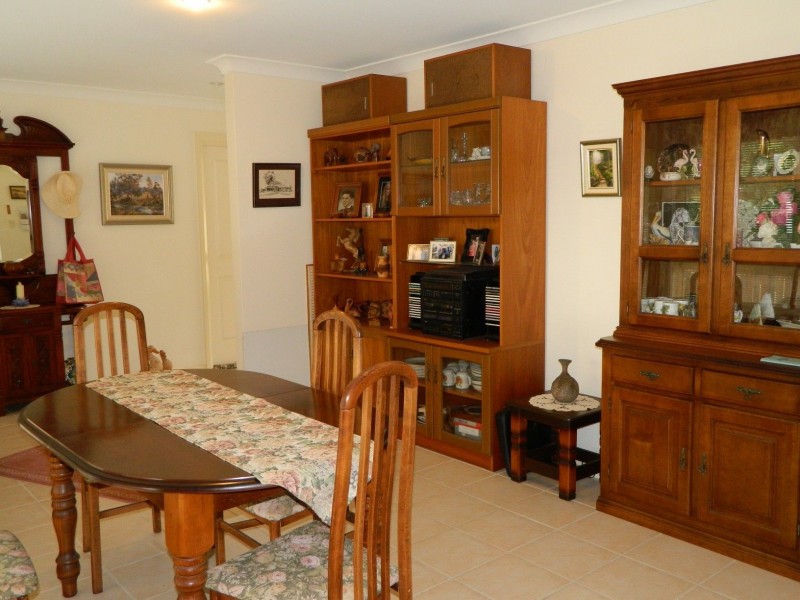 2/5 Cross Street, Forster NSW 2428