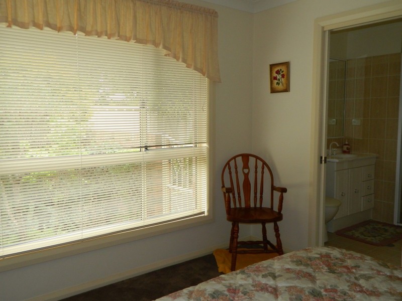 2/5 Cross Street, Forster NSW 2428