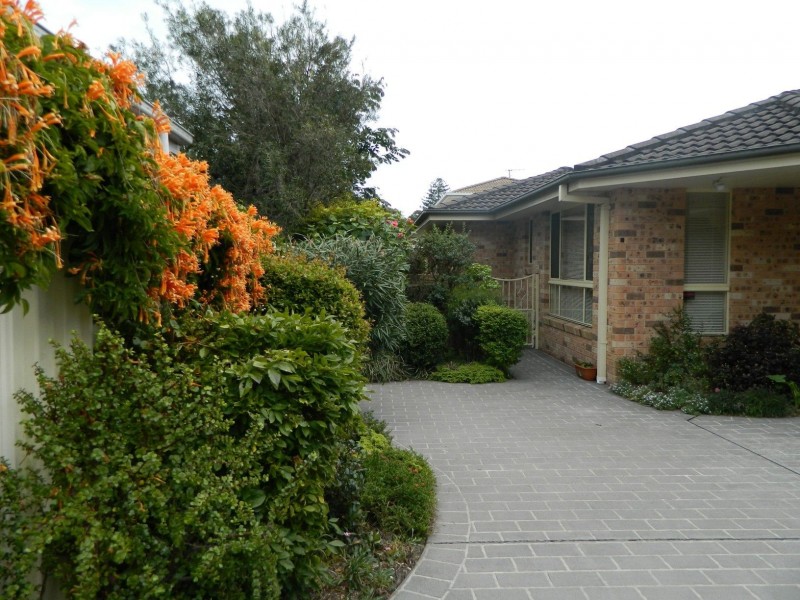 2/5 Cross Street, Forster NSW 2428