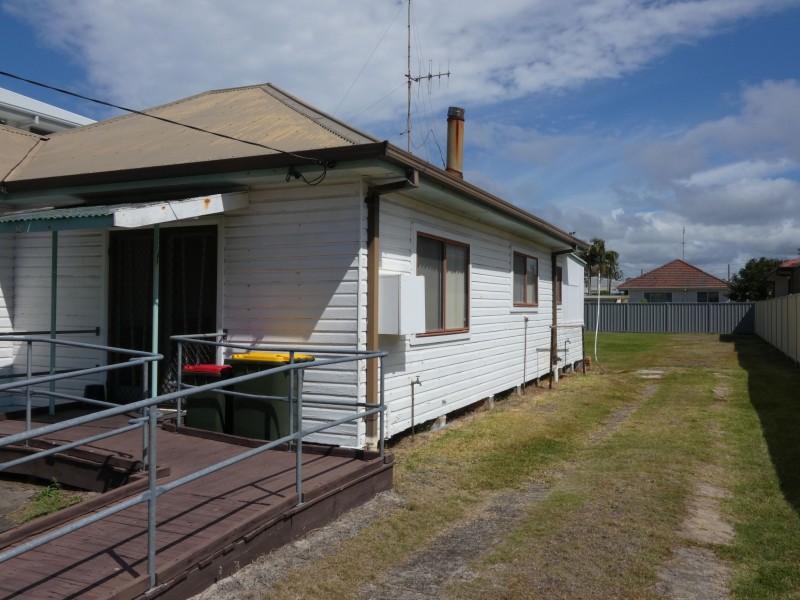 10 Milliken Street, Tuncurry NSW 2428