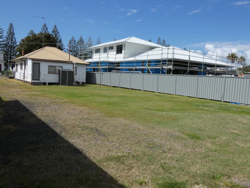 10 Milliken Street, Tuncurry NSW 2428