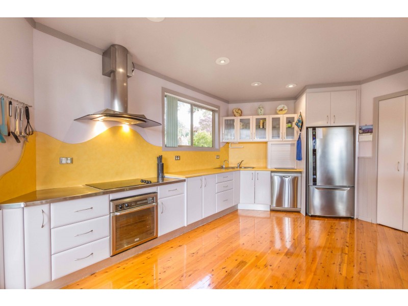 25 Seabreeze Parade, Green Point NSW 2428