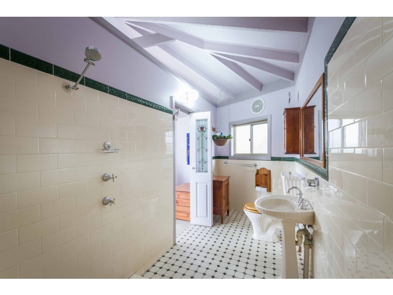 25 Seabreeze Parade, Green Point NSW 2428