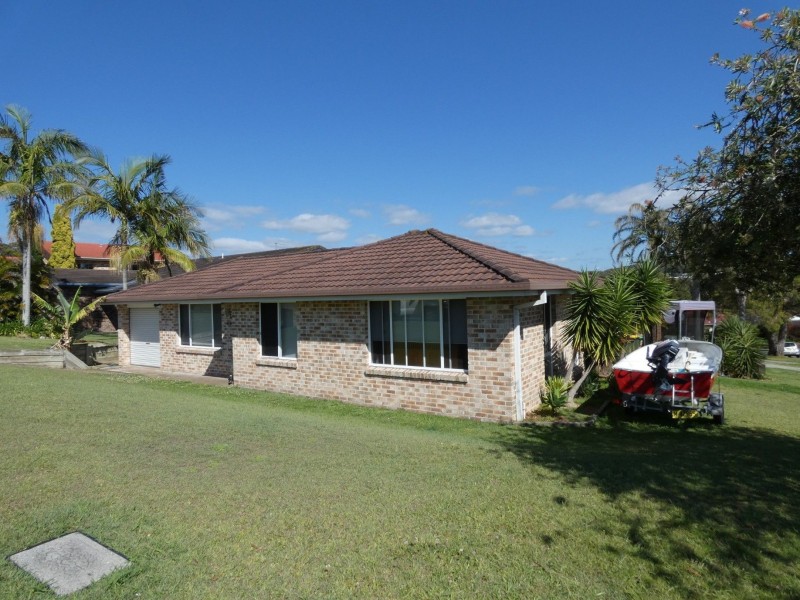 69 Karloo Street, Forster NSW 2428