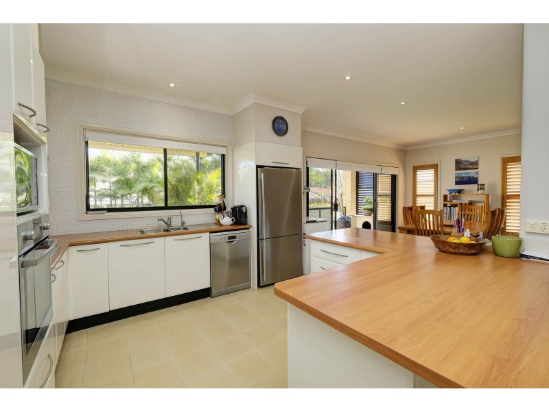 10 Caryota Place, Forster NSW 2428