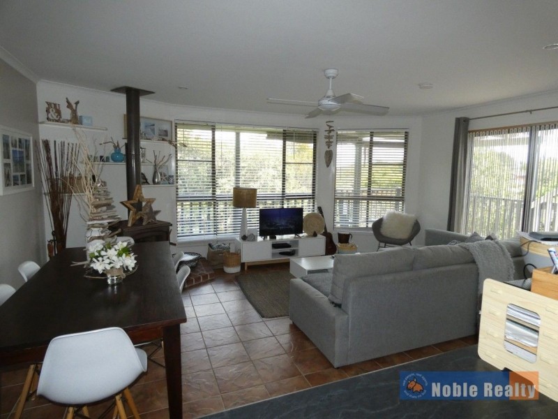 3 Lake Vista Crescent, Forster NSW 2428