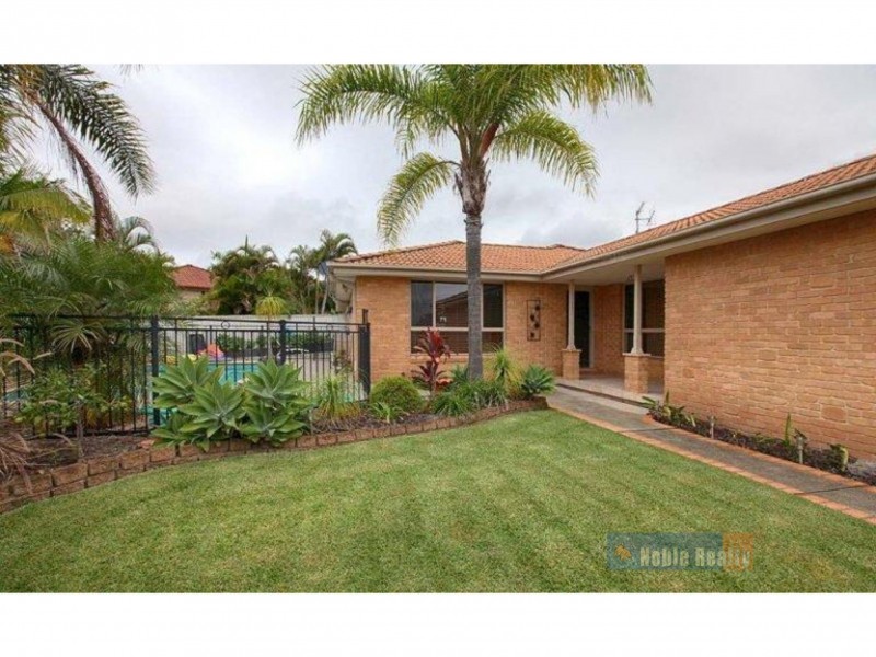 5 Paruna Court, Forster NSW 2428