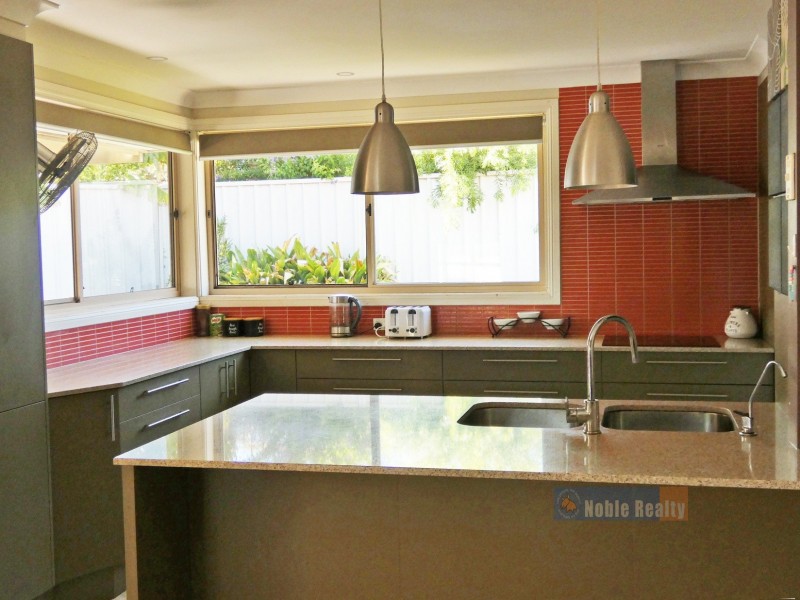 5 Paruna Court, Forster NSW 2428