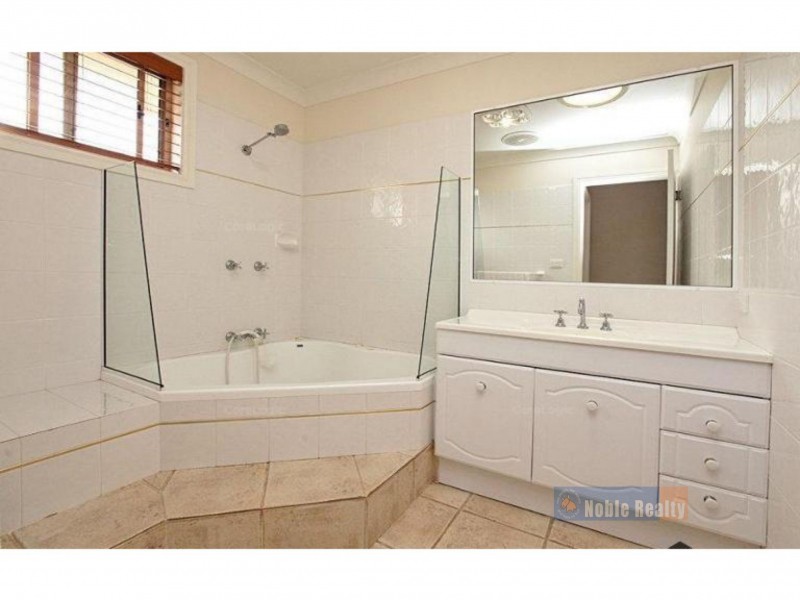 5 Paruna Court, Forster NSW 2428