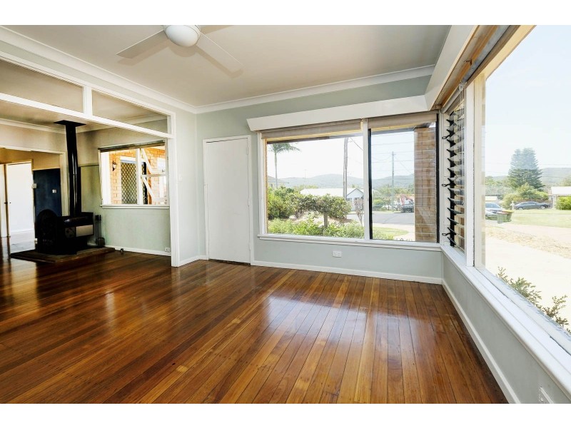 4 Skye Crescent, Forster NSW 2428