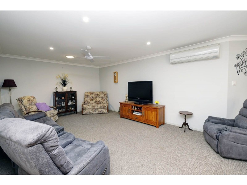 2/24 Livistona Drive, Forster NSW 2428