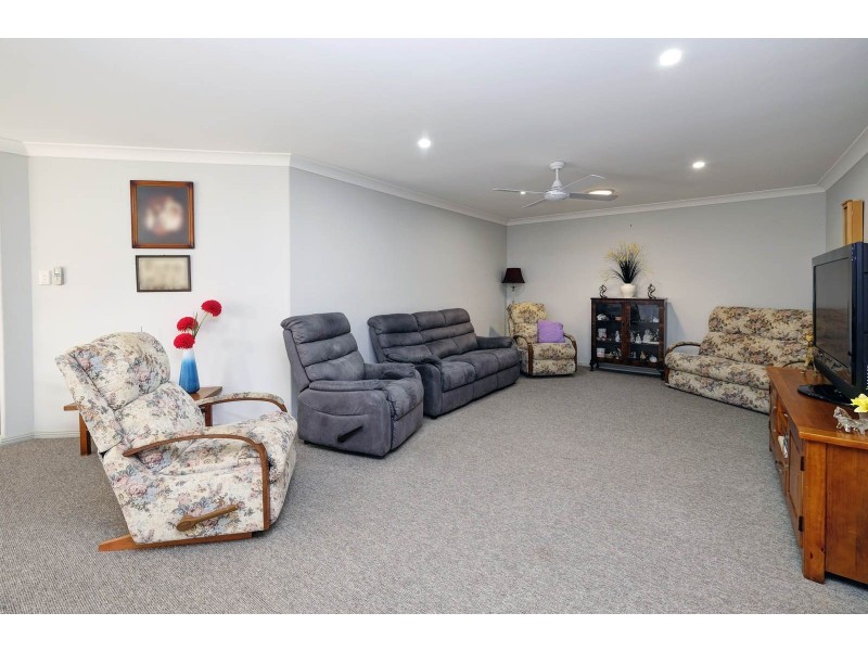 2/24 Livistona Drive, Forster NSW 2428