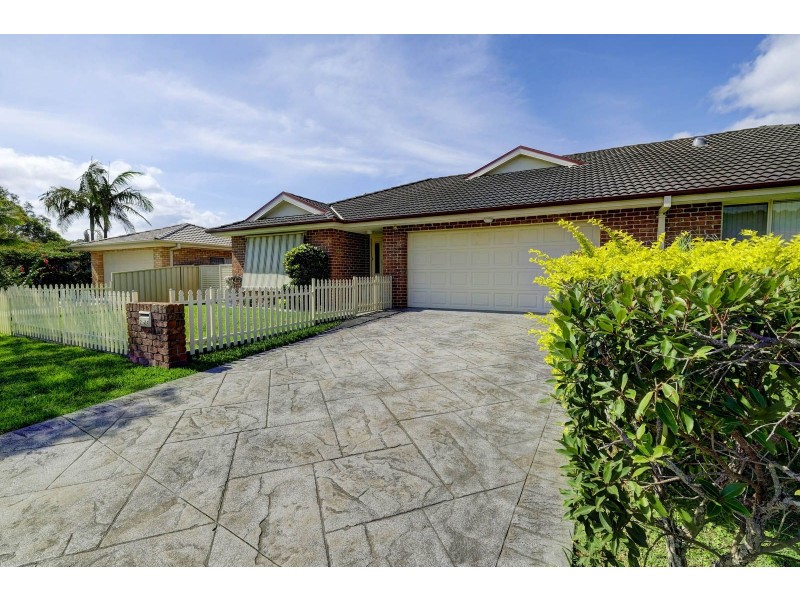 2/24 Livistona Drive, Forster NSW 2428