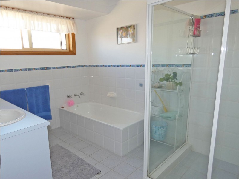 9 Burke Close, Forster NSW 2428