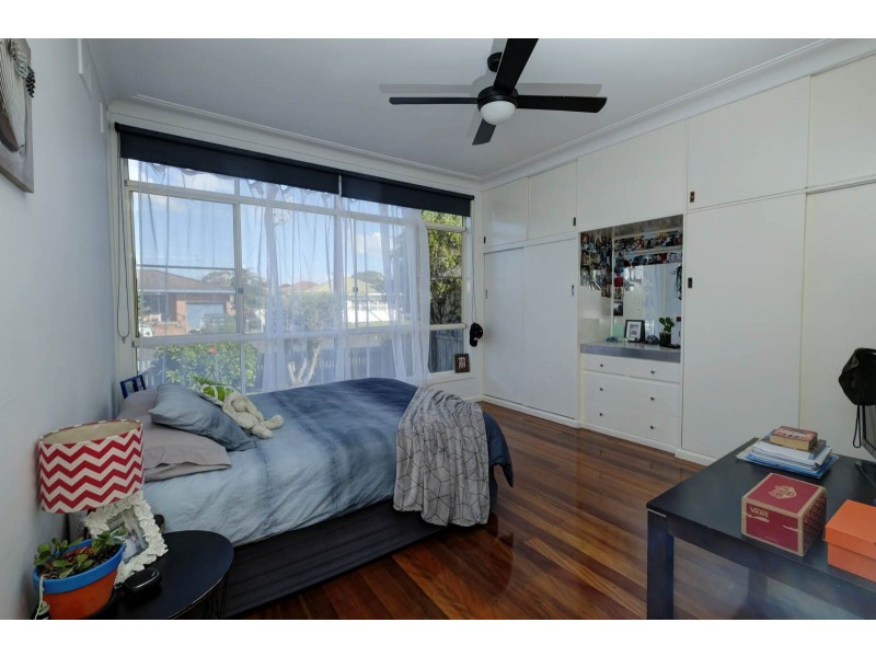 9 Robert Street, Forster NSW 2428