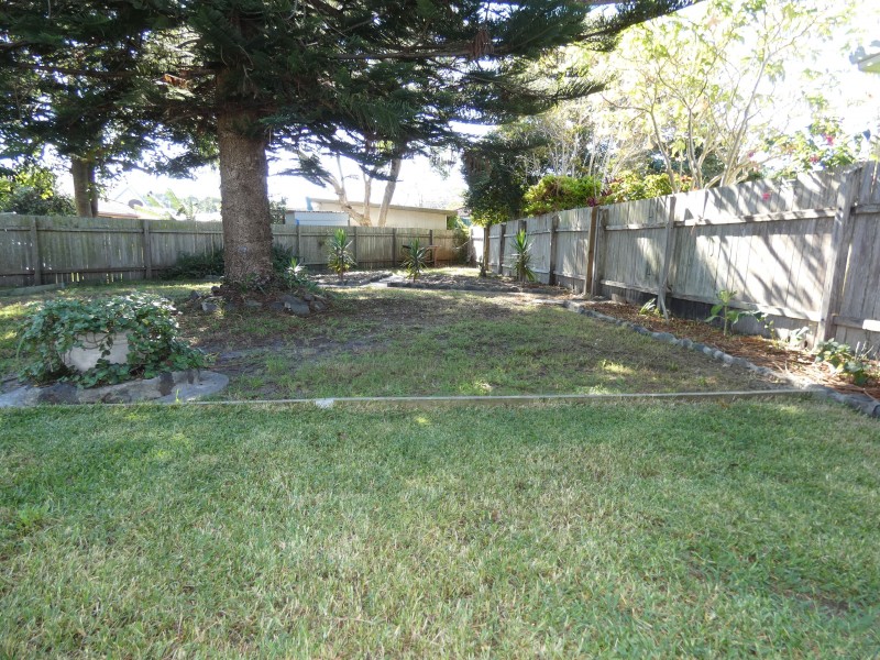 9 Robert Street, Forster NSW 2428