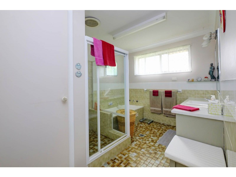 174 The Lakes Way, Forster NSW 2428