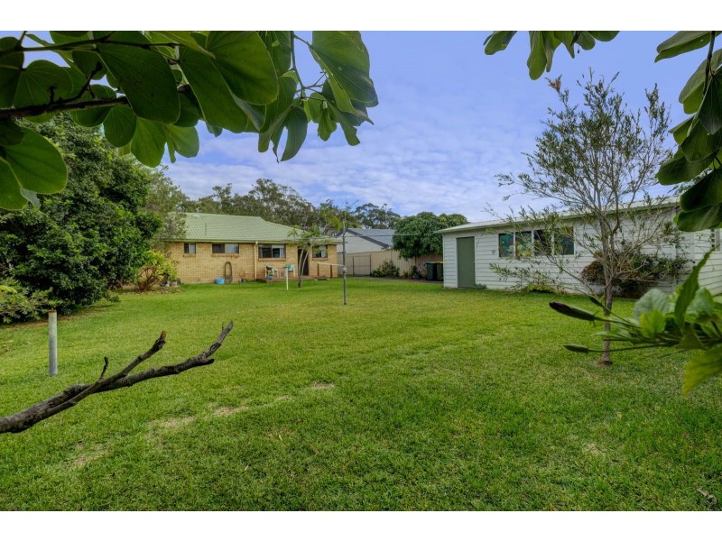 174 The Lakes Way, Forster NSW 2428