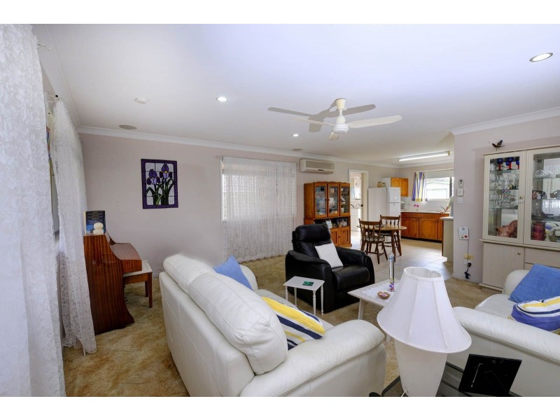 174 The Lakes Way, Forster NSW 2428