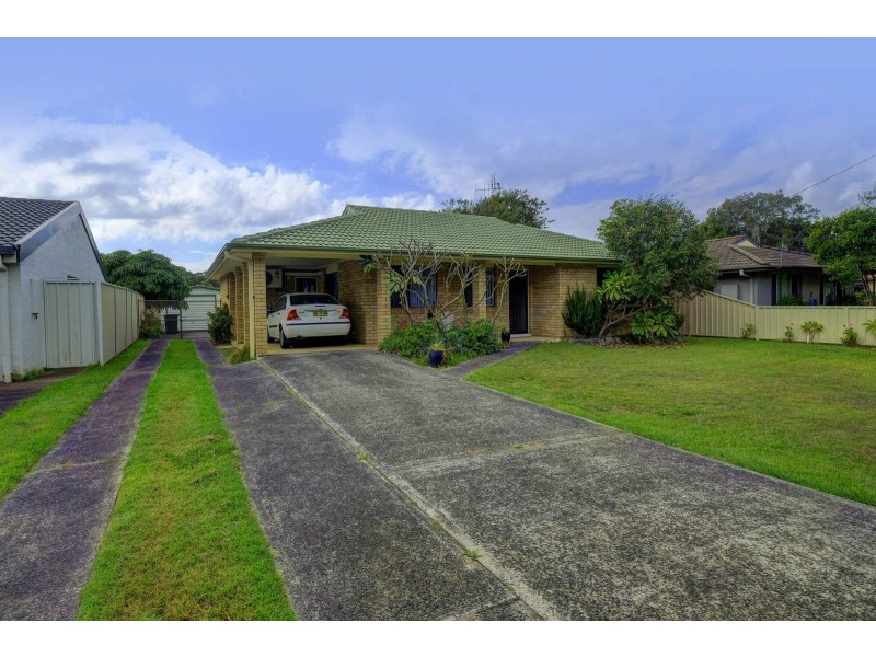 174 The Lakes Way, Forster NSW 2428