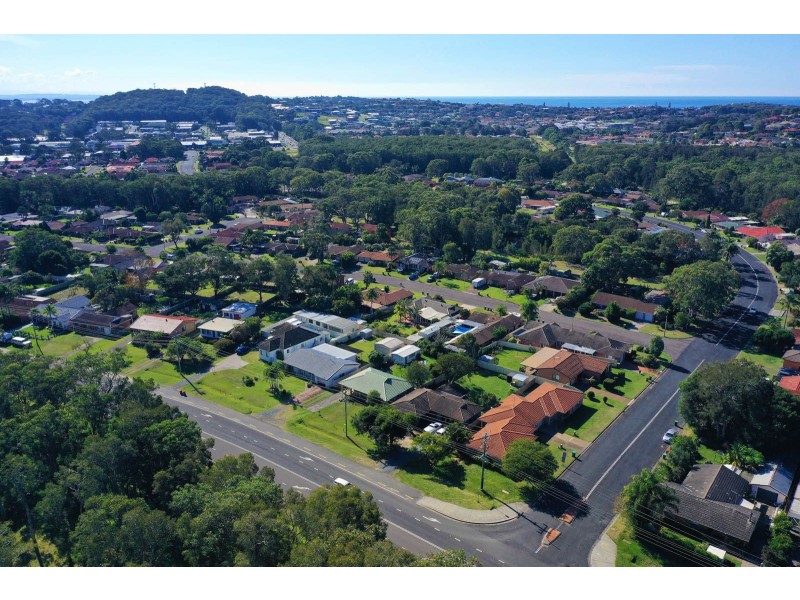 174 The Lakes Way, Forster NSW 2428