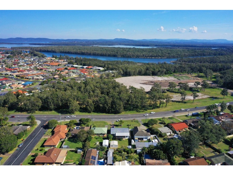174 The Lakes Way, Forster NSW 2428