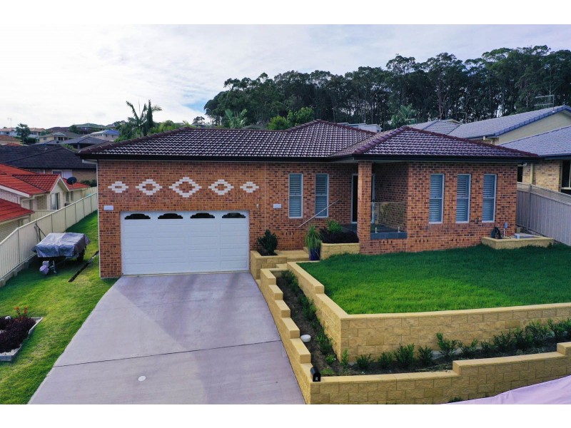 3 Caryota Place, Forster NSW 2428