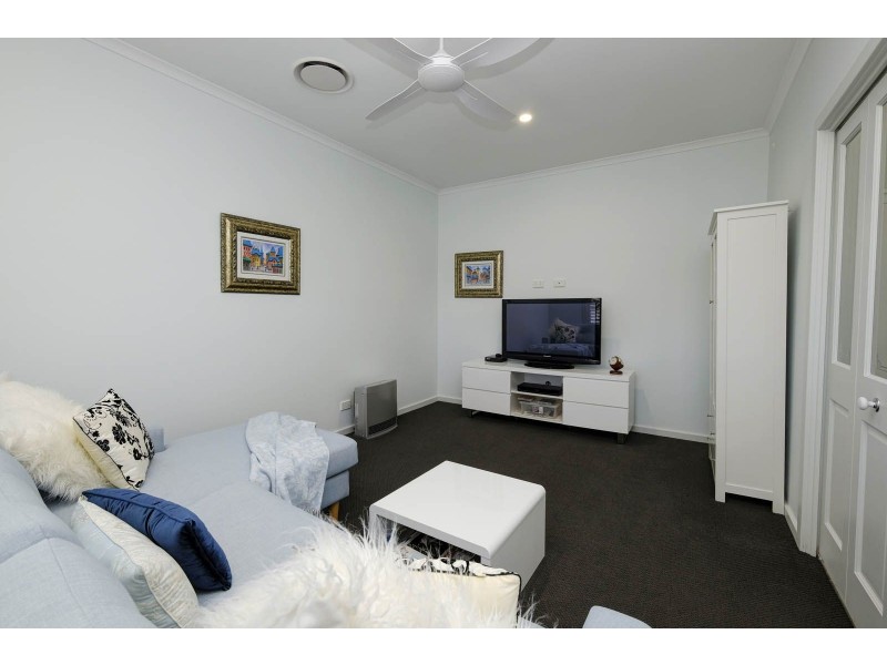 3 Caryota Place, Forster NSW 2428