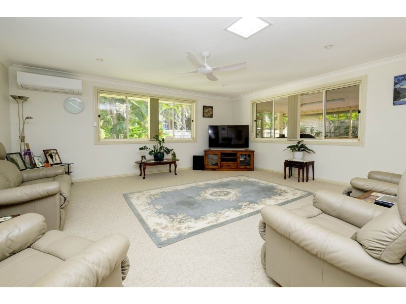 13 Benara Crescent, Forster NSW 2428