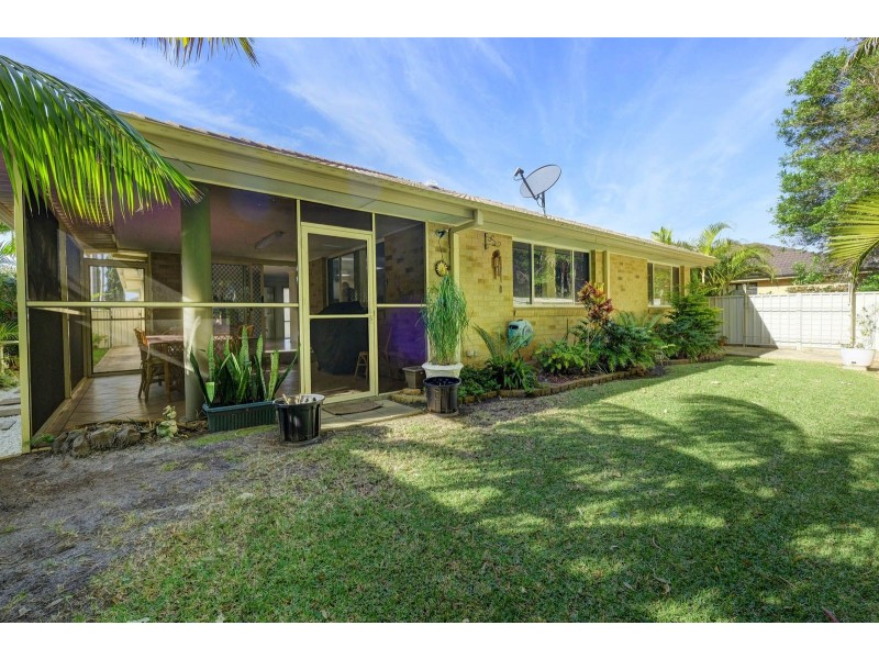 13 Benara Crescent, Forster NSW 2428